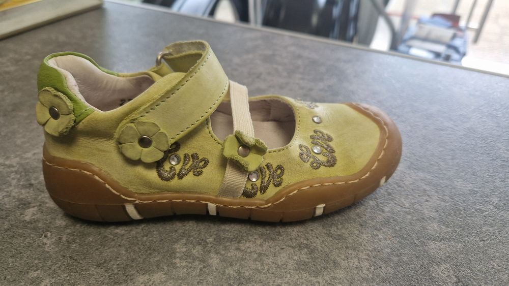 Сандали за момиче