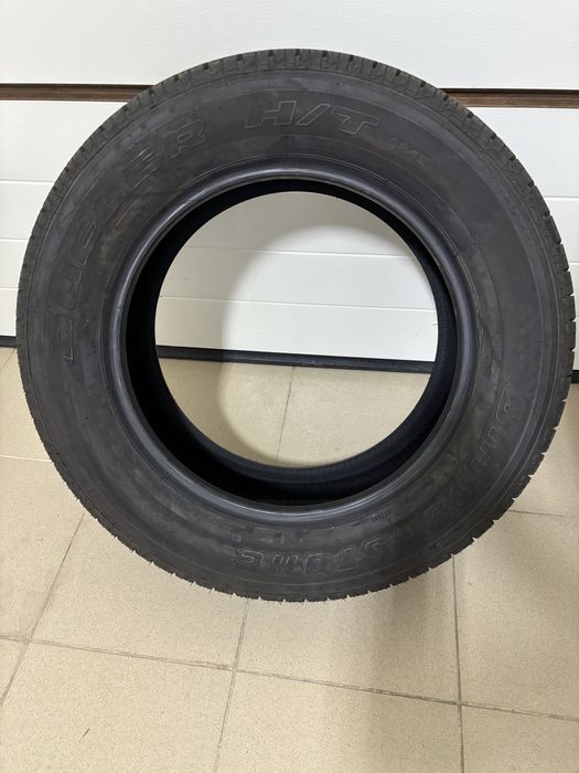 Anvelope vara Toyota Hilux