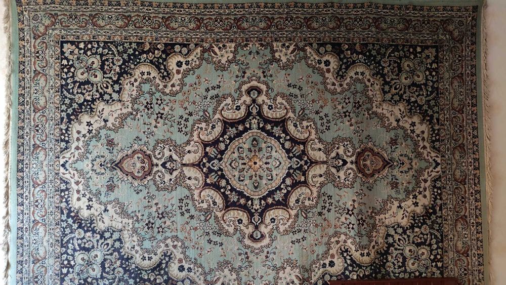 Продаётся ковёр настенный