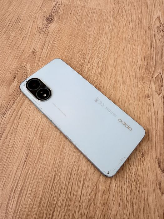 Продам Oppo A18 128 ГБ Glowing Blue
