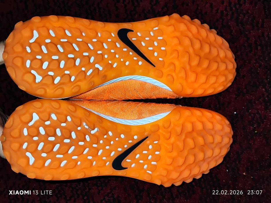 Сороконожки Nike Phantom Luna Orange, 38 размер