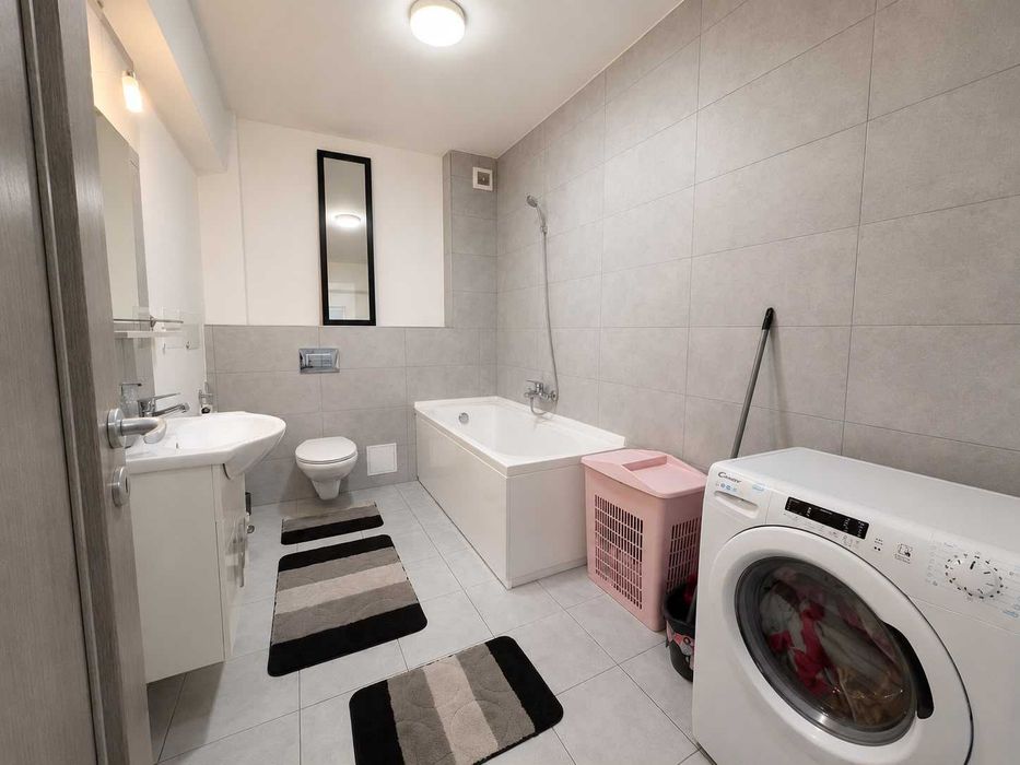 Vând apartament modern cu 2 camere, situat în Baciu, zona Regal