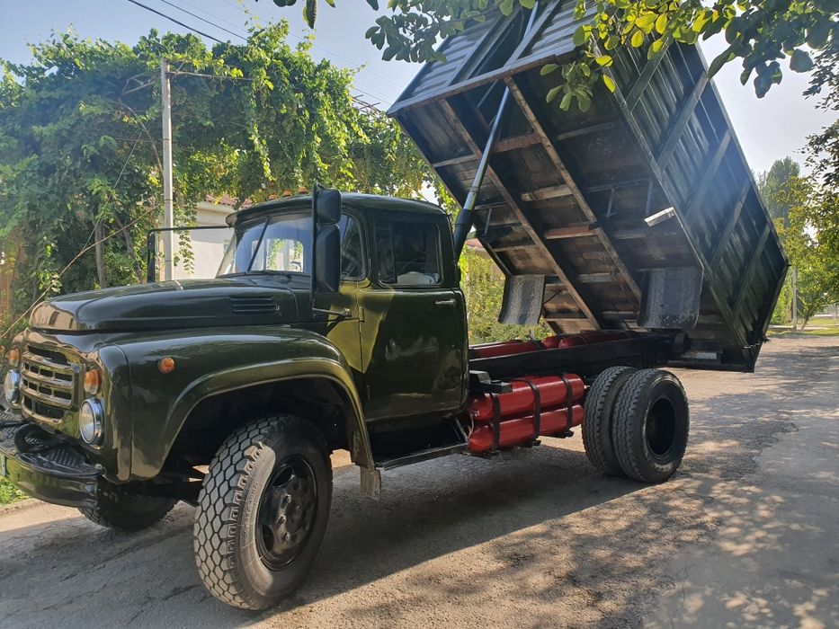 Zil 130 samosval