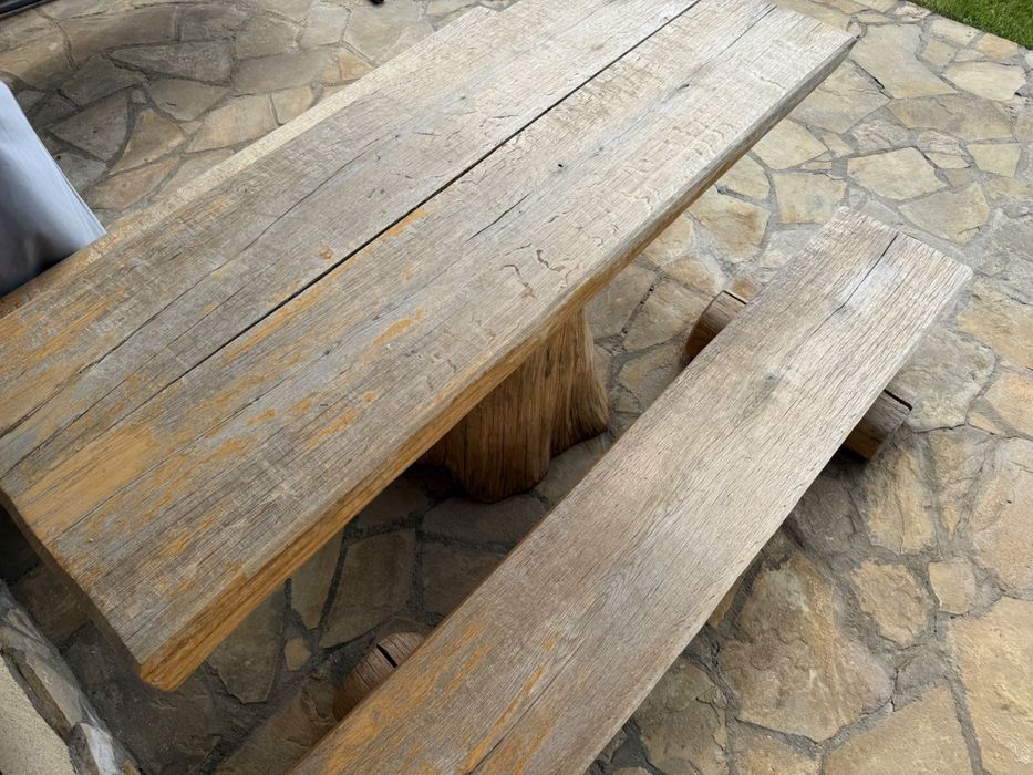 Vând masă rustică din stejar masiv pentru grădină, terasă, foișor, curte, pensiune