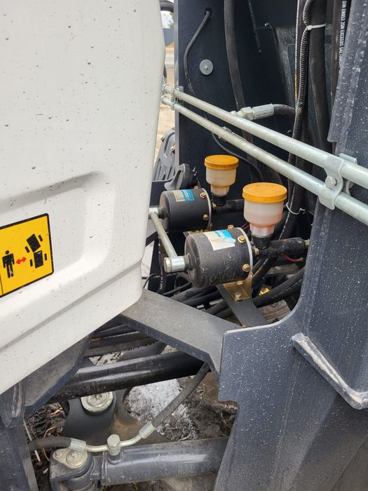 Погрузчик фронтальный