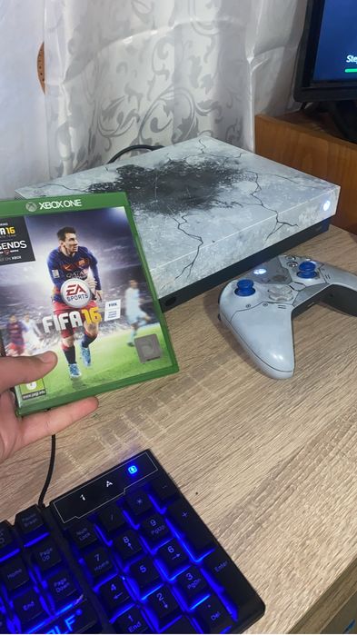 xbox one x console 1TB  gears 5 ed.