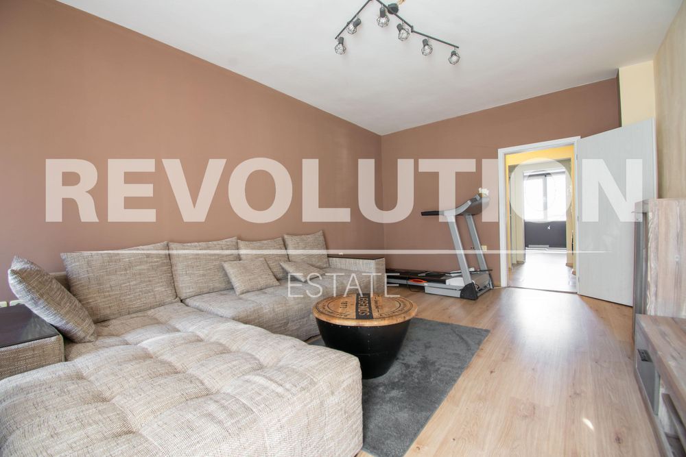 Дава се под наем Тристаен апартамент в София, Лозенец - 103 кв.м за 750 € - Снимка #1