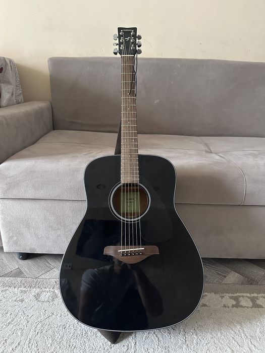 Аренда гитара акустика