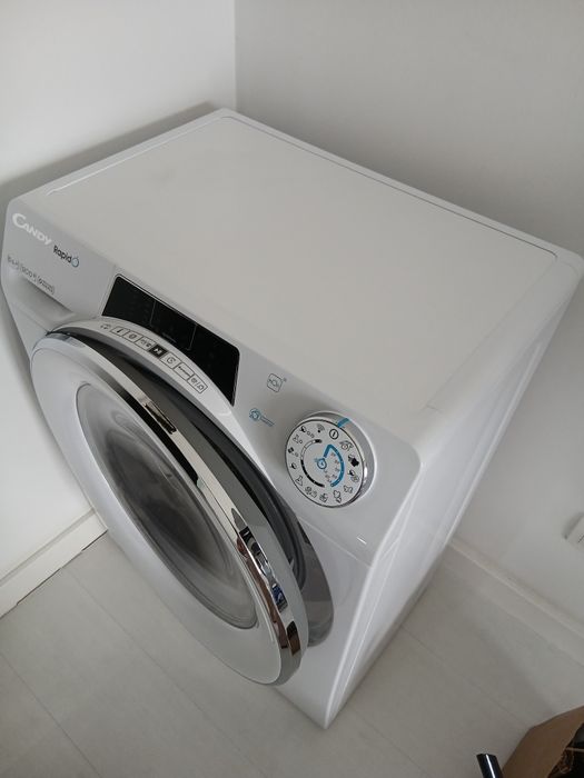 Стирально-сушильная машина