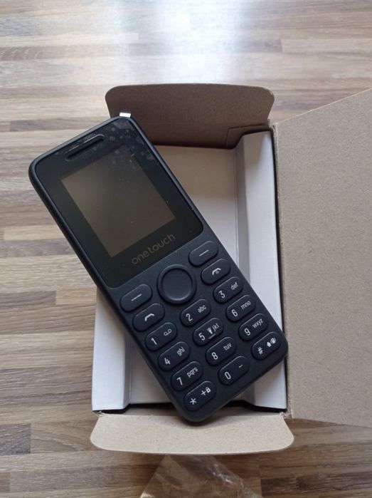 TCL onetouch 4041 мобилен телефон