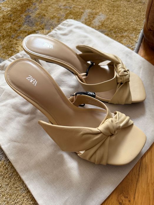 Сандали на ток Zara