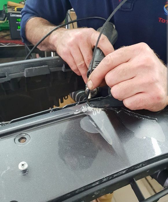 Фары Бамфер ремонт пластмас