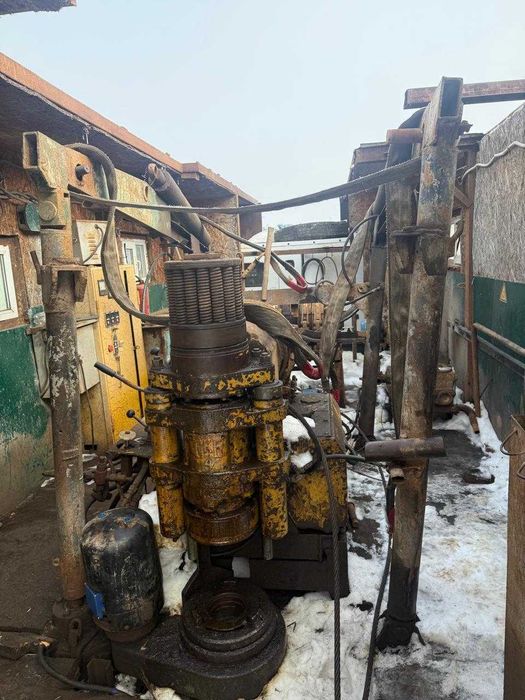 Буровая установка СКБ-4