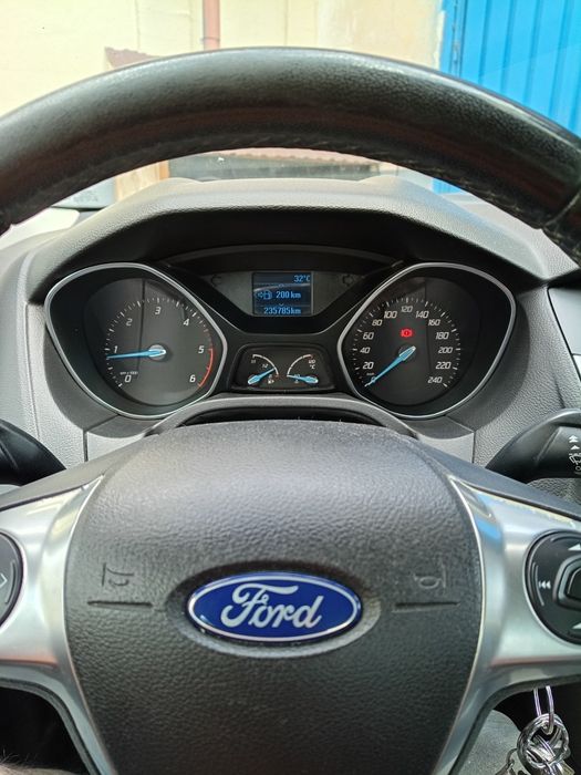 Mazda 3, Ford focus stare  foarte buna