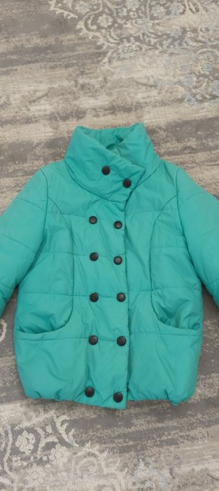Продам куртки для девочек