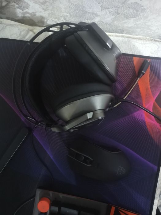 IGROVOY KOMPYUTER Sotiladi srochna