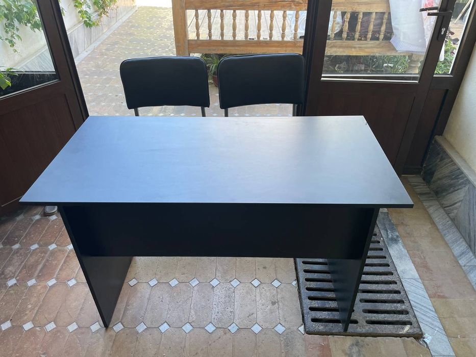 Yumshoq stullar va parta