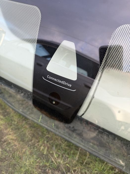 Предно стъкло BMW 5 F10 F11 челно камера connected drive бмв ф10 ф11