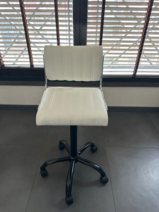 Бар стол на колелца City с 24м гаранция и безплатна доставка до офис