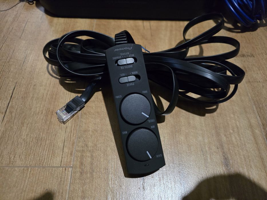 Активен субуфер Pioneer TS-WX140DA