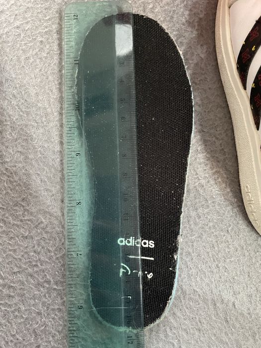 Спортни обувки Adidas  и обувки тип пантофки на  еднорог