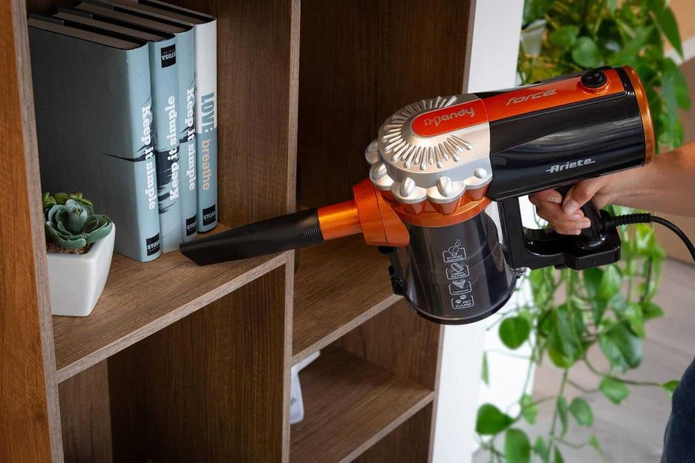 Вертикална прахосмукачка Ariete Handy Force 2361, 600W, 5м кабел