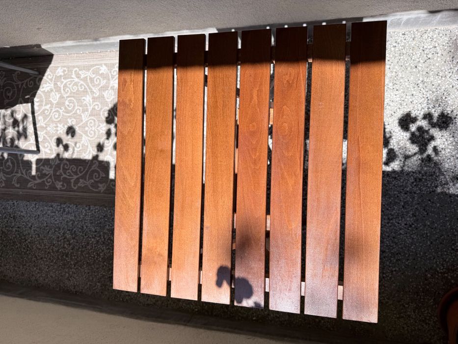 Нова дървена сгъваема маса