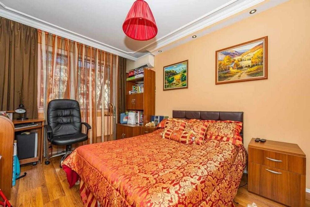 Продава се Тристаен апартамент в Пловдив, Гагарин - 80 кв.м за 1052 €/кв.м - Снимка #3