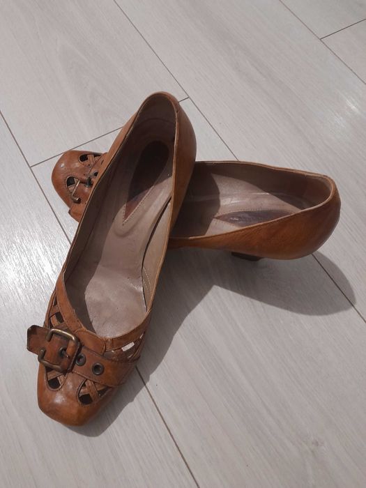 Pantofi din piele nr 37