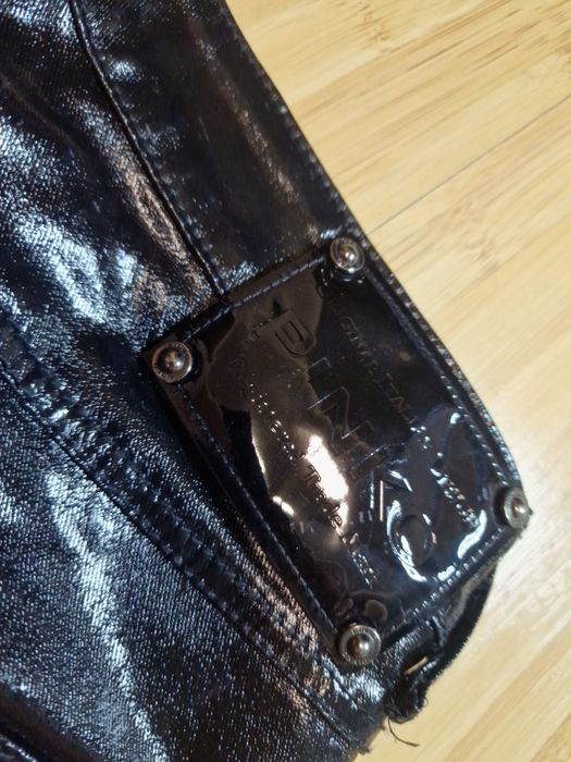 Pantaloni piele lăcuită Pinko