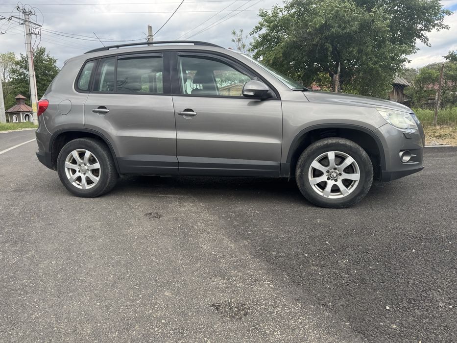 VOLKSWAGEN Tiguan 0 — imagine 2