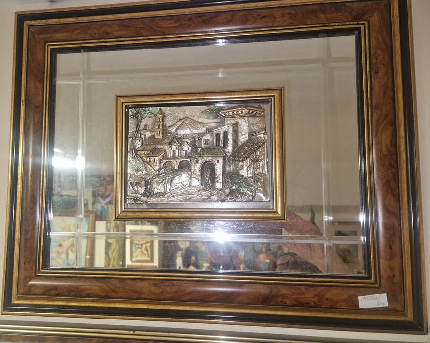 Релефни картини и с образ на жени