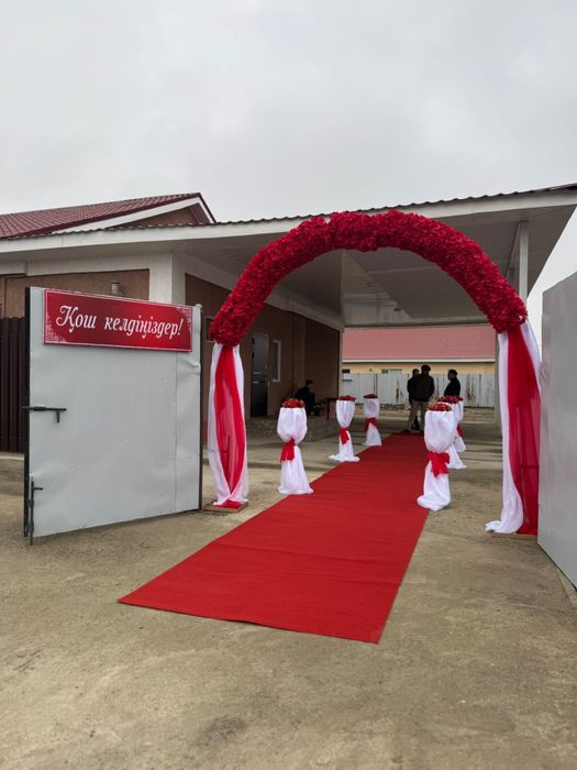 Оформление машин,шары,фотозона,баннер