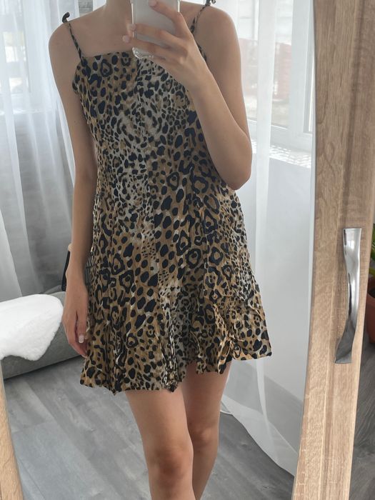 Vând haine in stare foarte buna