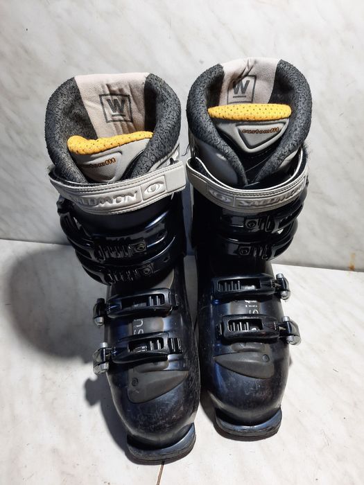 Clapari ski schi Salomon mondo 25,5 corespunde mărimii 39,5