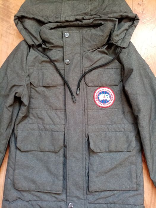 Продам куртку на мальчика