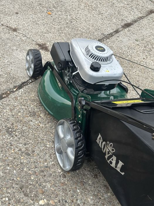 Брнзинова самоходна косачка Einhell Royal 56см