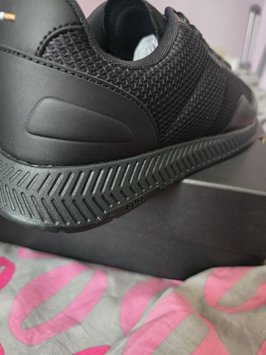 Маратонки BOSS Titanium