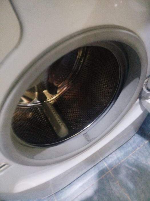 Продается стиральная машинка Аристон Хотпоинт