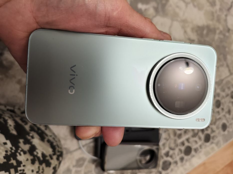 Vivo x200про мини 12/256гб