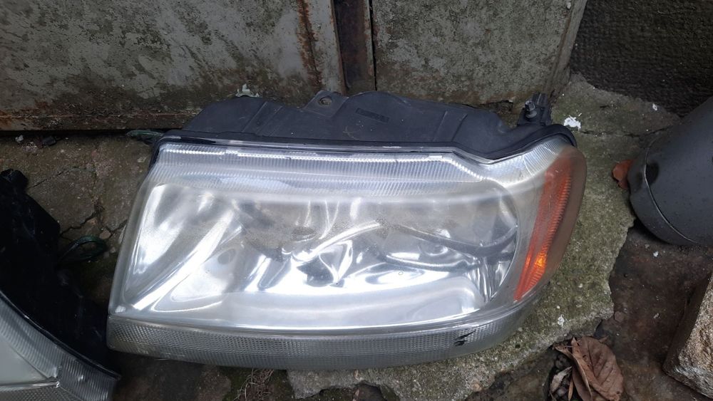 Фарове  а за Jeep Grand Cherokee(2002-2004)