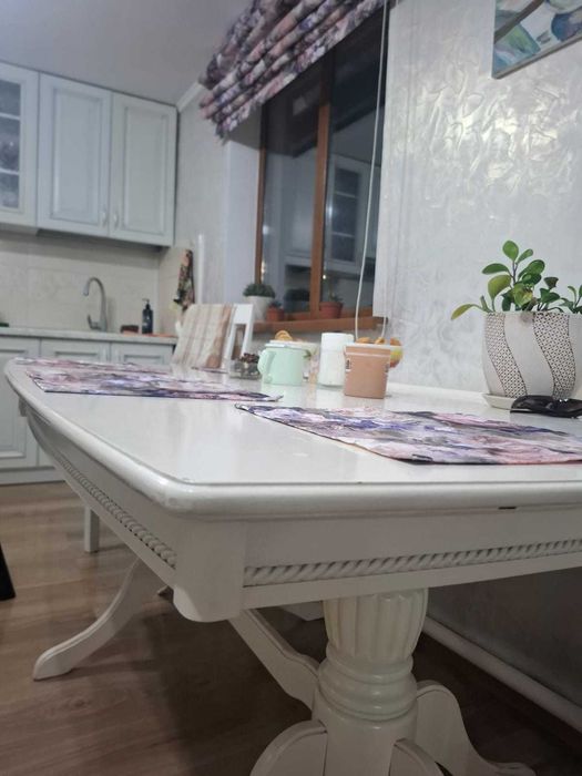 Продам Стол и Стулья