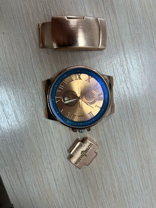 Часы ulysse nardin , без ремешка