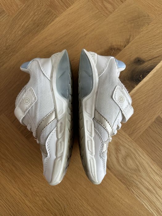 маратонки Geox в много добро състояние, номер 30