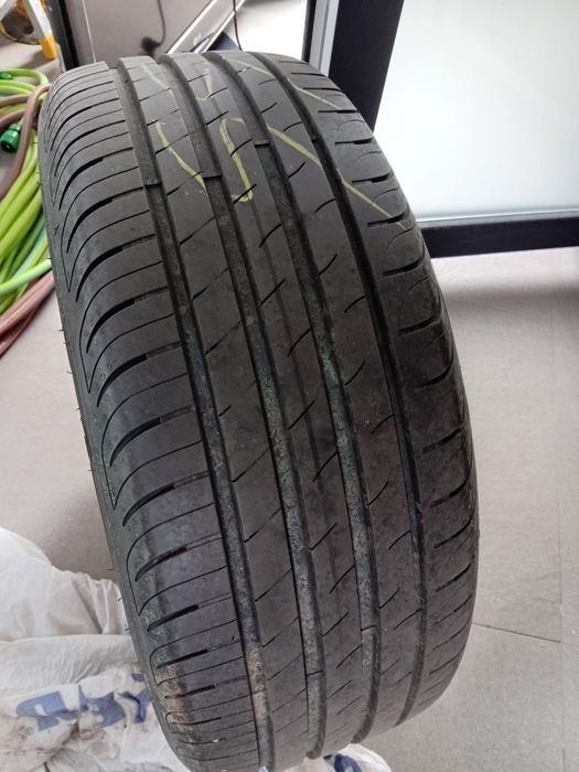 Vând 4 anvelope vara 225/50/R17