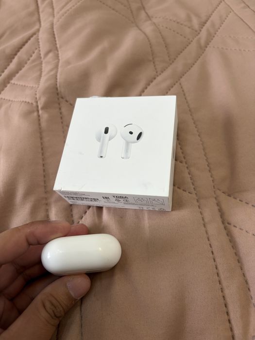 AirPods 4 оригинал