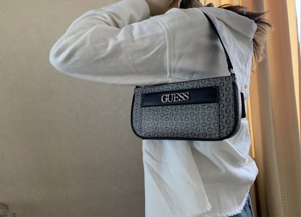 Сумка Guess на плечо