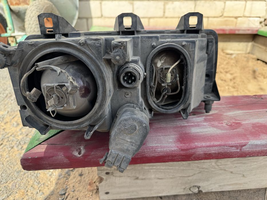 Продам фары на бмв