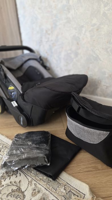 Продам коляску автолюльку