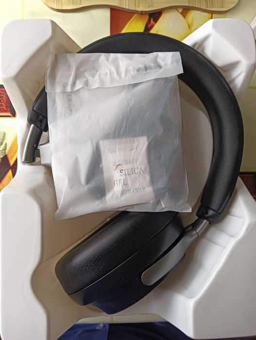 Наушники Hoco почти новые